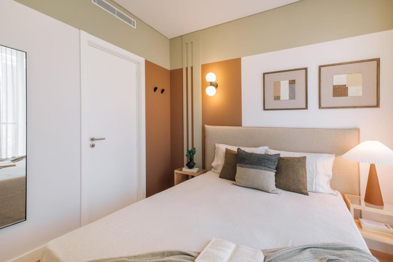 Carvalhal - 2 Bedrooms And Pool In Avenidas Novas Lisbon